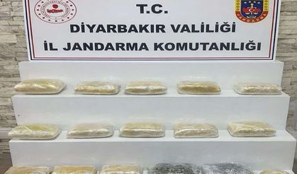 Diyarbakır’da Narkotik Operasyonu: 22 Kilo Esrar Ele Geçirildi, 14 Gözaltı
