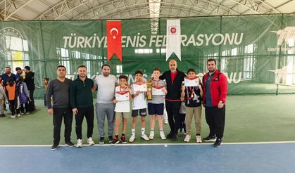 KÜÇÜKLER TENİS İL ŞAMPİYONASI TAMAMLANDI