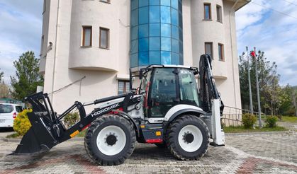 OSB’de Güçlenen Altyapı Hamlesi: Yeni İş Makinesi Hizmete Girdi