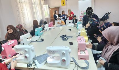 Kadınların Gücü Makinede Hayat Buluyor: Singer Destekli Terzilik Kursuna Yoğun İlgi
