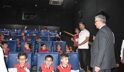 Sinema Etkinliği Öğrencilerin Yoğun Katılımıyla Devam Ediyor