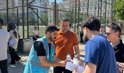 AK Gençlik Batman’dan Sınav Maratonunda Öğrencilere Destek