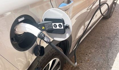 Kaçak Elektrikle Araç Şarj İstasyonu
