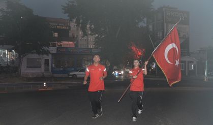 Genç Sporcular Ay-Yıldızlı Bayrağı 5 Kilometre Taşıdı