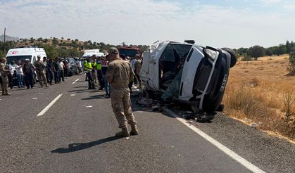 Diyarbakır-Bingöl yolunda feci kaza: 3 ölü 12 yaralı
