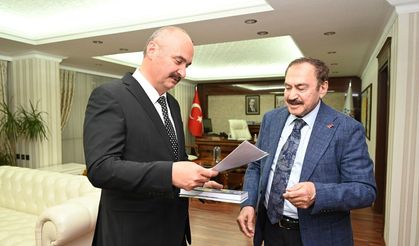 Eski Bakan Veysel Eroğlu’ndan Batman Valisi Ekrem Canalp’e ziyaret