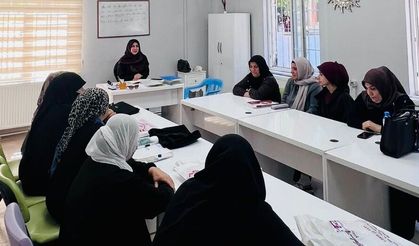 Kadın kursiyerlere Manevi Değerler Eğitimi