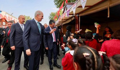 Numan Kurtulmuş Batman Kitap Fuarı’nı Ziyaret Etti