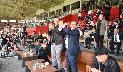 Petrolspor’dan 4 Gollü Zafer! Vali Canalp’ten Taraftara Çağrı