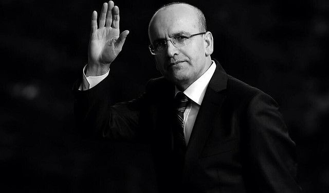 Mehmet Şimşek Kimdir?