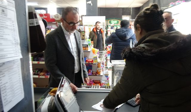 Hayırsever adam veresiye defterindeki 270 bin TL'lik borcu ödedi