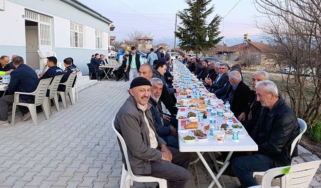 İlk kez köy halkı iftar sofrasında buluştu