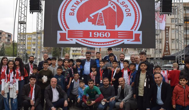 Taraftarlar İçin Dev Ekran Kuruldu