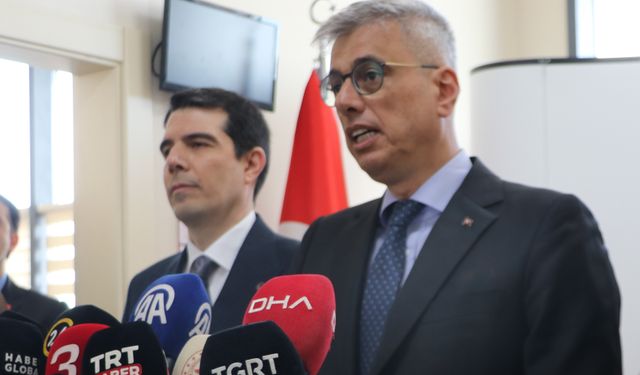 Bakan Memişoğlu, 6 bileşenli karma aşı uygulamasını başlattı