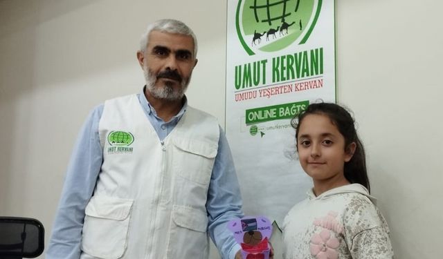 Kumbarasındaki umudu Gazze'ye taşıdı