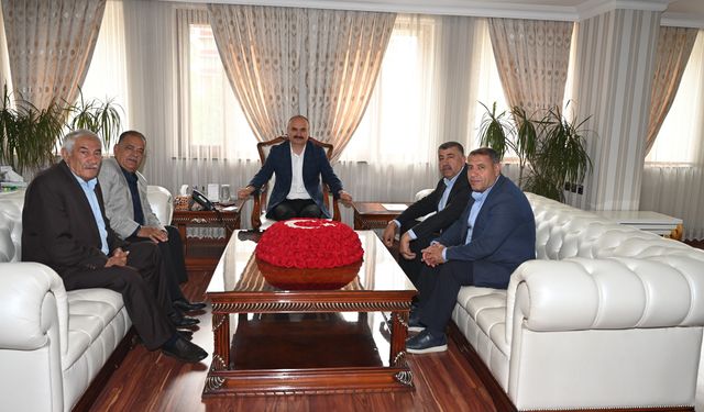 Vali Canalp, Minibüsçüler Odası Yönetimini Kabul Etti