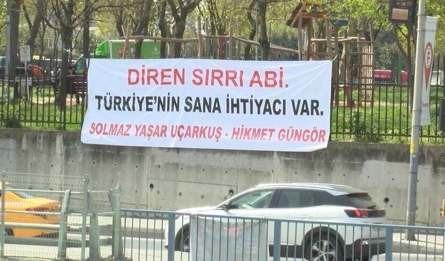 Sırrı Süreyya Önder'in tedavi gördüğü hastanenin karşısına destek pankartları asıldı