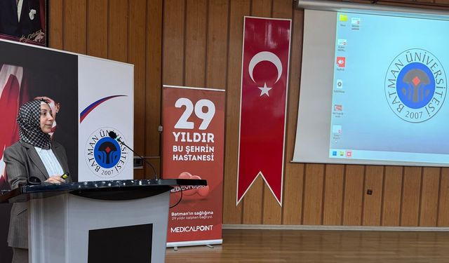 Medical Point Batman Hastanesi, Otizme Karşı Kırmızı Işık Yaktı