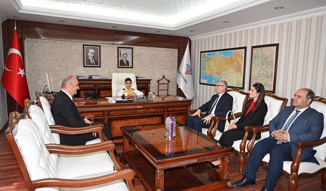 Küçük Vali Büyük Düşünüyor