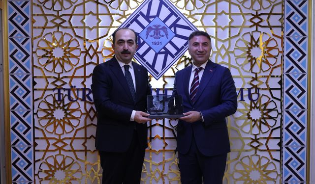 Rektör Demir, Türk Tarih Kurumu Başkanını Ziyaret Etti