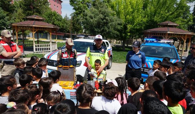 Miniklere Trafik Dersi
