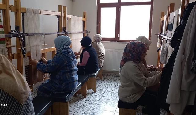 Sason’da Kadınlar ve Gençler Geleceği Dokuyor!