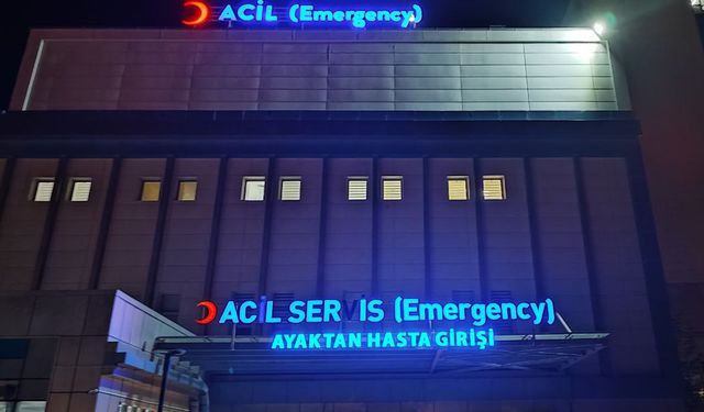 Kamyonet ile motosiklet çarpıştı: 1 yaralı