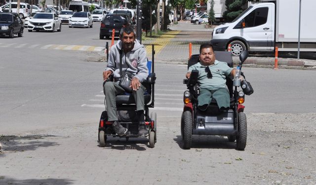 Engelliler sosyal hayatta hâlâ dışlanıyor