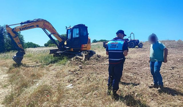 Hazine arazisinde kaçak kazıya 4 gözaltı