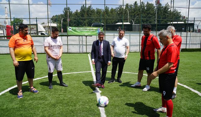 Batman Üniversitesi’nde Kupa Heyecanı Başladı: Rektör İlk Düdüğü Çaldı!