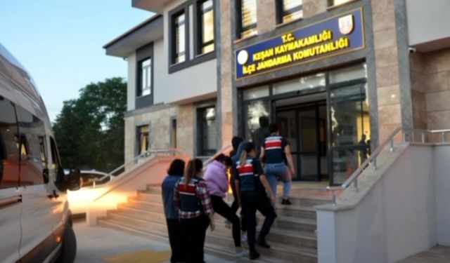 Fuhuş operasyonunda 7 gözaltı; 11 kadın kurtarıldı