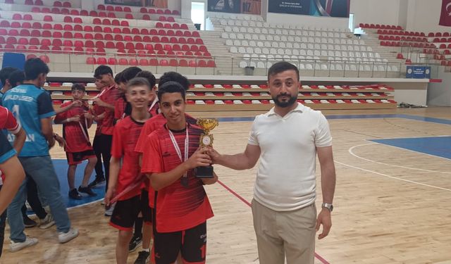 FUTSALIN ŞAMPİYONU ZİYA GÖKALP OLDU