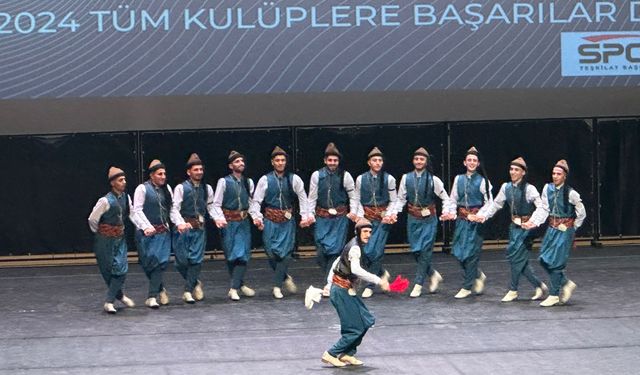 Batman’da Halk Oyunları Grup Müsabakaları Heyecanı