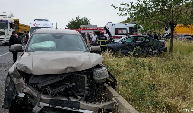 Malabadi-Silvan Karayolunda trafik kazası: 3 yaralı
