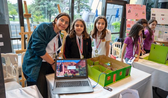 Öğrenciler, yenilikçi projeleriyle 9’uncu UMakerFest’te yarıştı