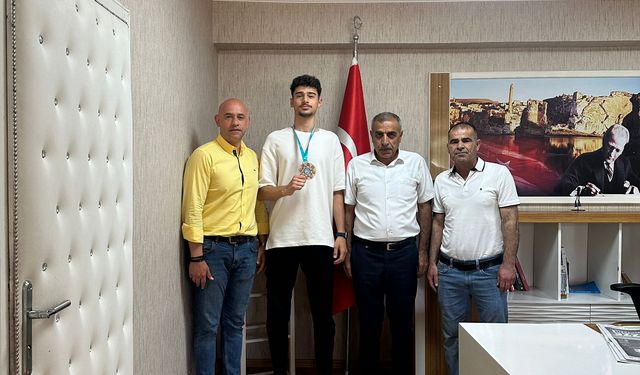 Batmanlı Sporcu Dünya Arenasında Göz Kamaştırdı