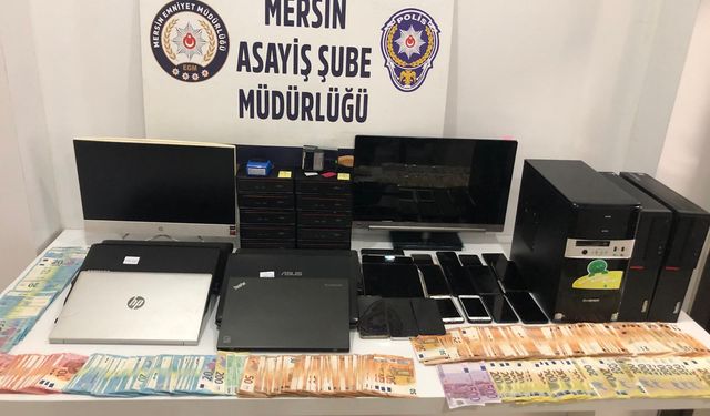 'Ucuz abonelik' bahanesiyle yabancıları dolandırmışlar; 10 gözaltı