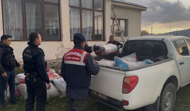Van'da 3 ton 820 kilo inci kefali ele geçirildi
