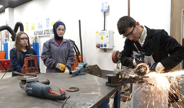 388 meslek yüksekokulu, 367 oda ve borsa ile eşleştirildi
