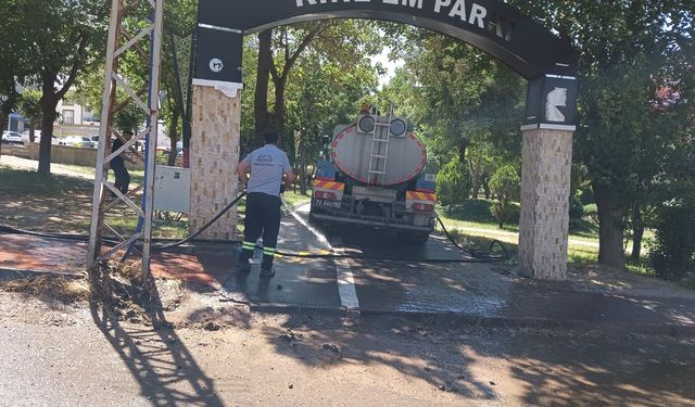 Parklar’da Temizlik Seferberliği