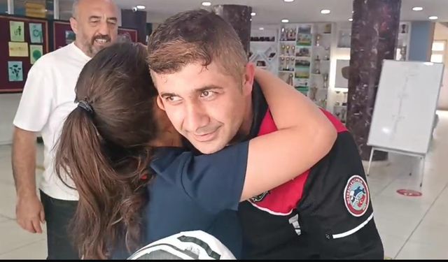 sınava geç kalan öğrenciyi polisler yetiştirdi