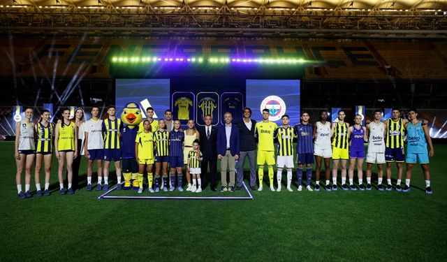 Fenerbahçe’nin yeni sezon formaları tanıtıldı