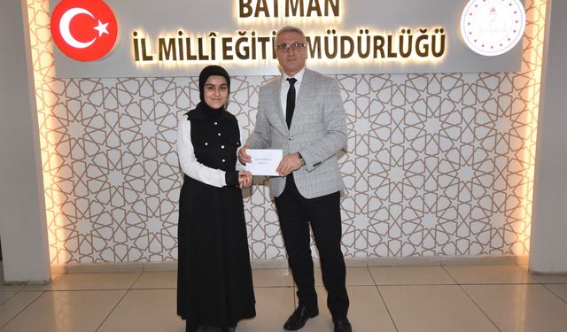 Başarıyla Ezberlediler, Ödüllerini Müdürden Aldılar