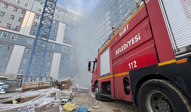 Eğitim ve Araştırma Hastanesi yanındaki KYK inşaatında yangın