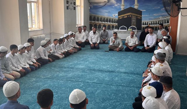 Kozluk Kaymakamı Böçkün’den Kur’an Kurslarına Anlamlı Ziyaret