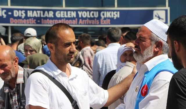 Kutsal topraklardan dönen hacılar:  Filistin ve tüm İslam âlemi için dua ettik