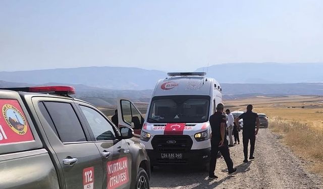 Siirt'te traktörün altında kalan sürücü hayatını kaybetti