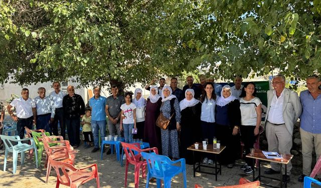 DEM Parti Beşiri’de Halkla Buluştu