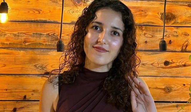 Kız kardeşini 14 bıçak darbesiyle öldürüp başını kesmeye çalıştı