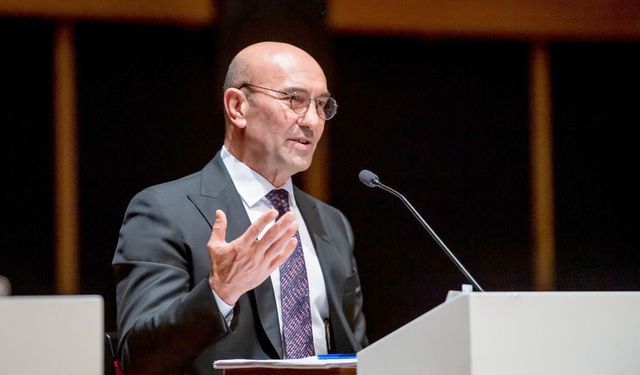 İzmir'deki yolsuzluk operasyonunda 45 kişi tutuklandı